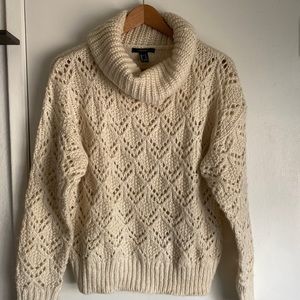 Forever21 sweater off white good condition